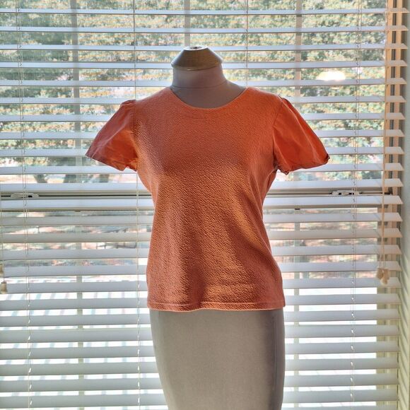 Anthropoligie Size M Short Sleeve Blouse Surprise Back - Picture 2 of 9